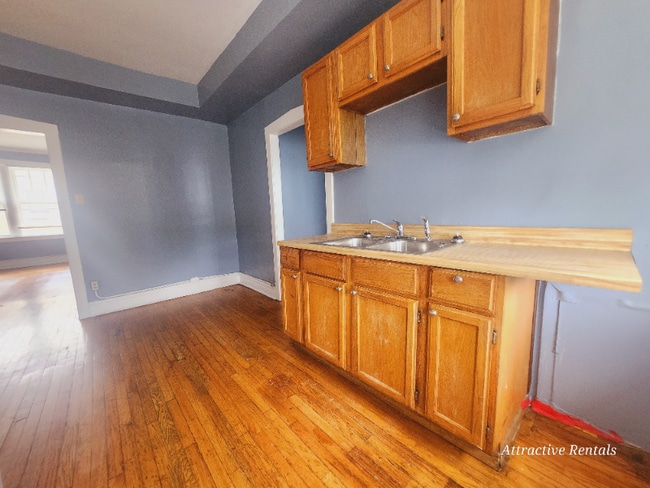 Foto del edificio - 1156 S Mason Ave