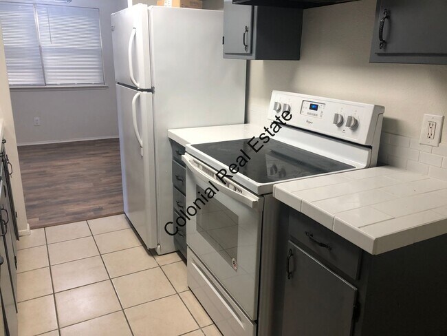 Foto del edificio - 801 Laurelwood