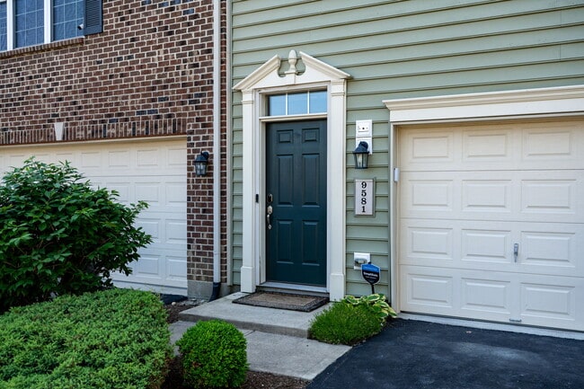 Building Photo - 9581 Tahoe Dr