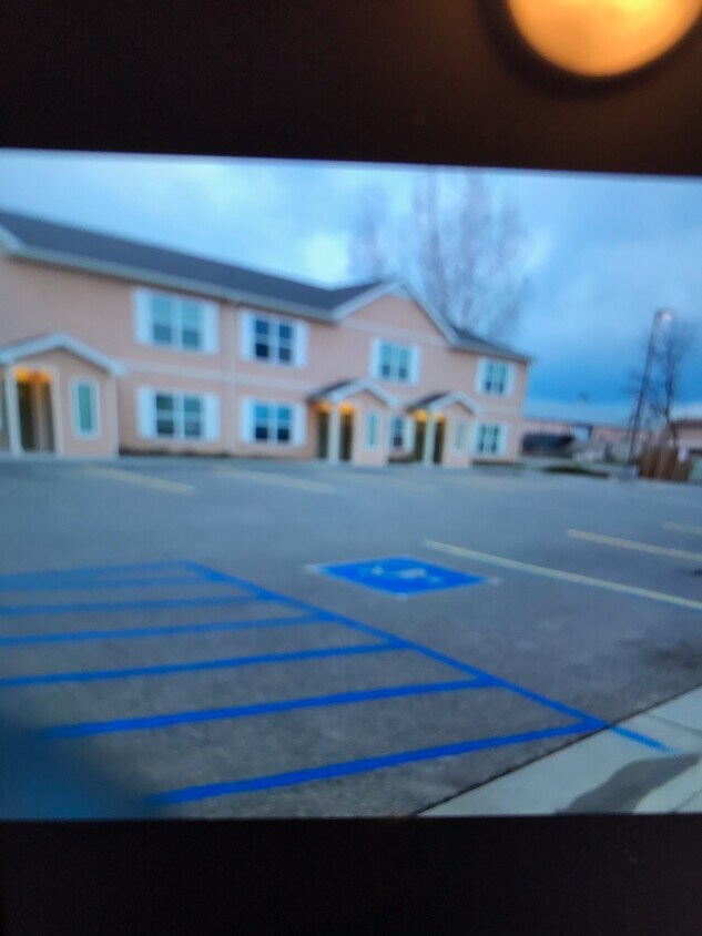 2 W Chugwater St Guernsey Wy 82214 Apartments Guernsey Wy Apartments Com