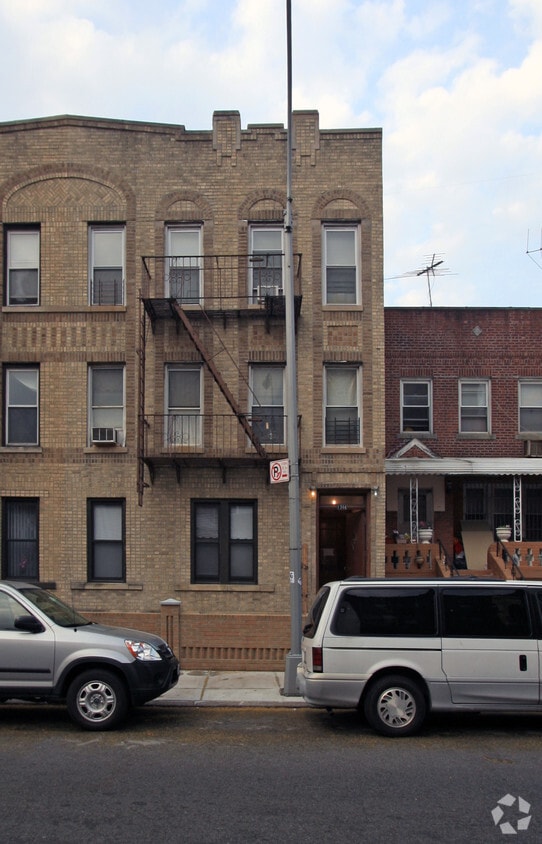 Primary Photo - 1744 63rd St