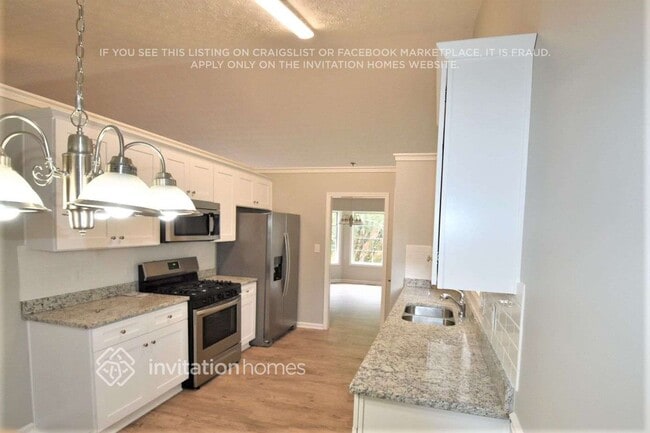 Building Photo - 550 Elizabeth Heights NE