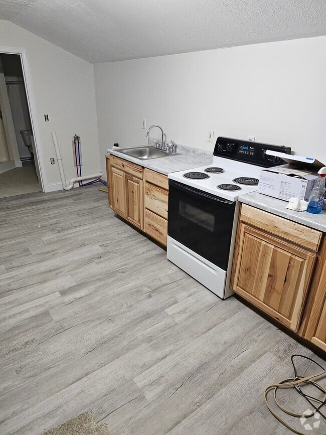 Building Photo - 54 Meadowbrook Dr