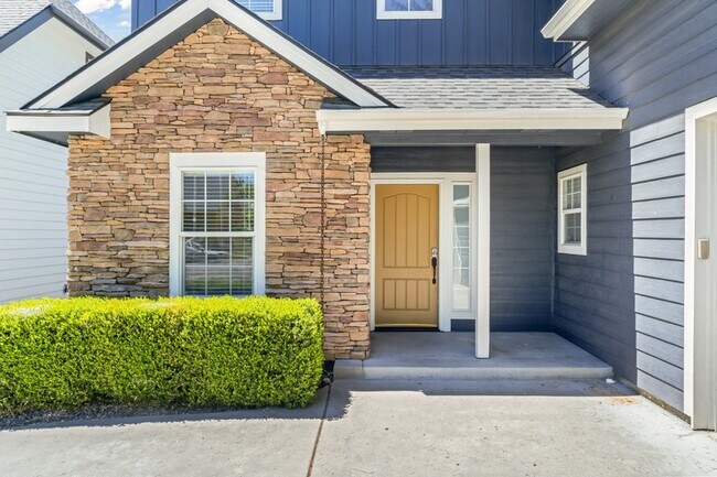 Foto del edificio - 552 E Whitney Ct