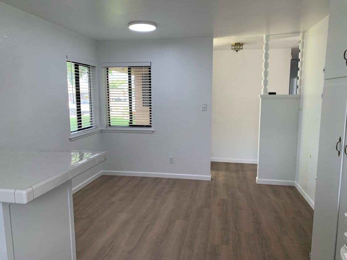Foto del edificio - COMING SOON! Beautiful 3/2 in Sacramento! ...