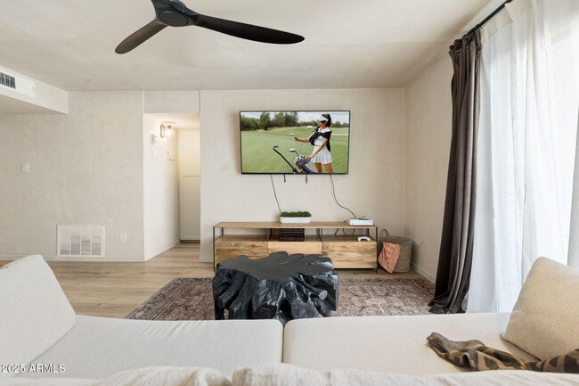 Foto del edificio - 3313 N 68th St
