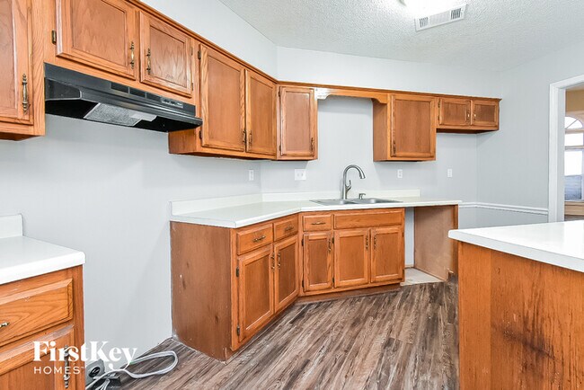 Building Photo - 6800 Martha's Point