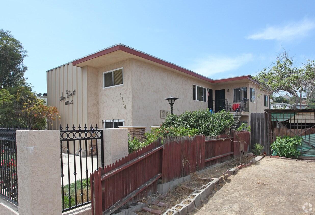 Primary Photo - 3954 Alabama St