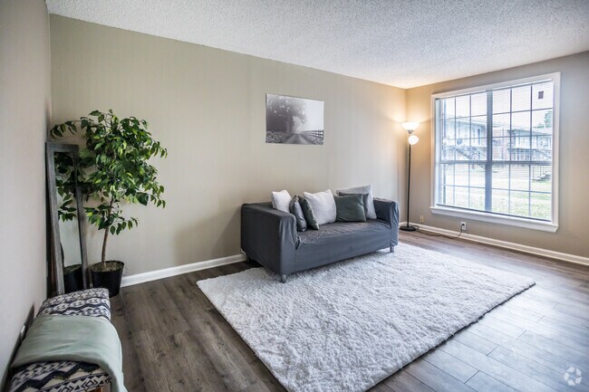 2HAB, 1BA - 705 ft² - Villages at Harrison Creek- $1000.00 off!