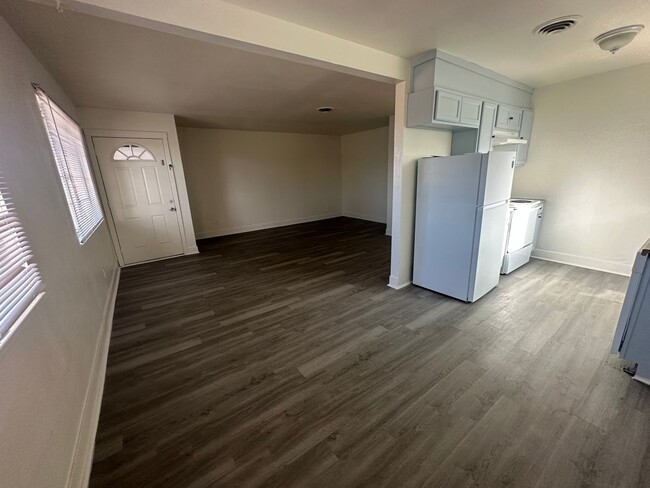 Foto del edificio - 1948 Country Club Ct