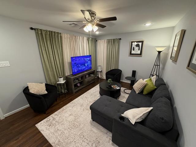 Foto del edificio - 317 E 39th St