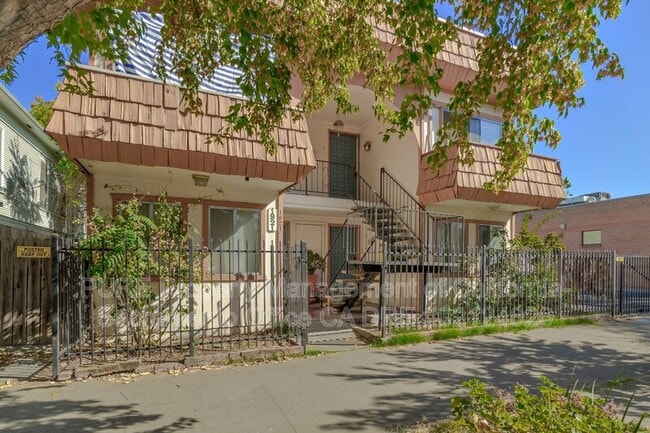 Photo - 1921 28th St House