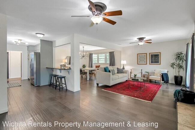Foto del edificio - 5 br, 3 bath House - 1401 N. Stratford Lane