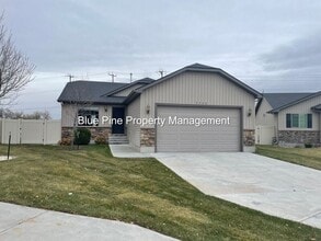 Building Photo - 3908 Tradition Ct
