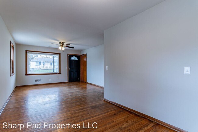 Building Photo - 3 br, 1 bath House - 1316 S State Street