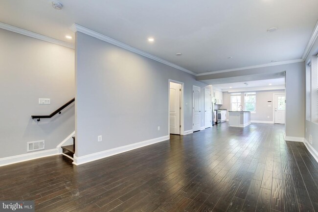 Building Photo - 4209 JENIFER St NW