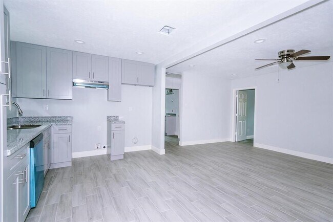 Foto del edificio - 2213 Rosemead Dr