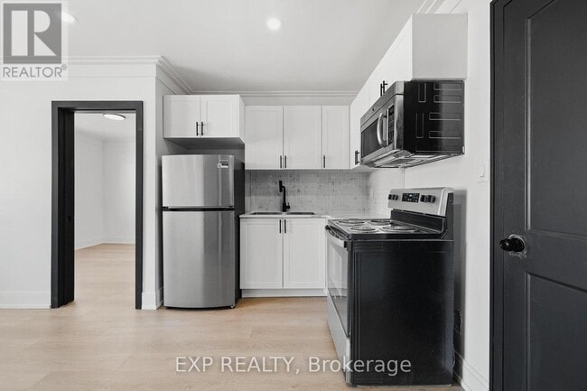 Building Photo - 90 Carden St