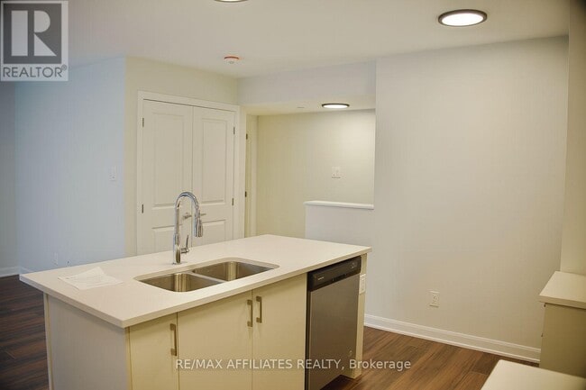 Building Photo - 701 Glenroy Gilbert Dr