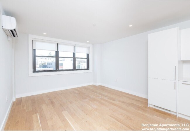 Foto del edificio - 1410 Columbia Rd