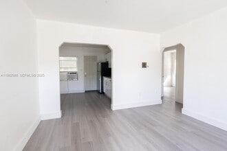 Building Photo - 7021 NW 4th Ct