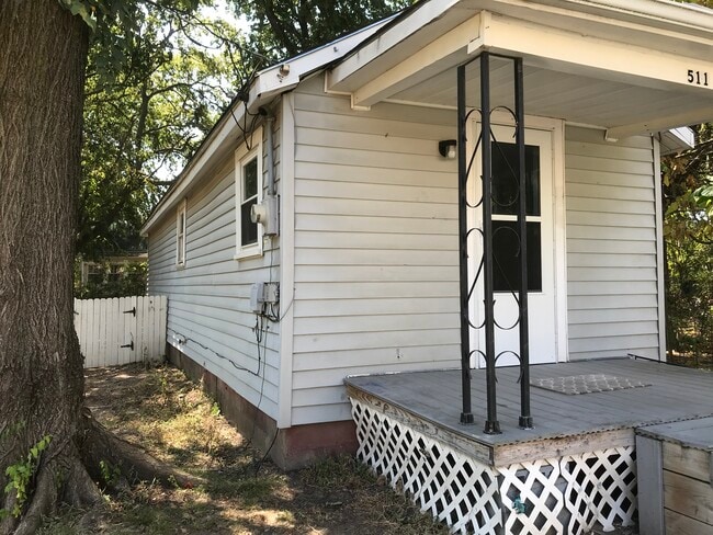 Building Photo - 511 Galveston St
