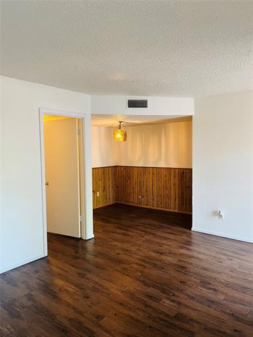 Foto del edificio - 708 Cooper N Ct