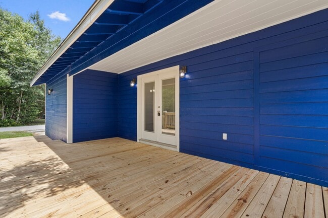 Foto del edificio - Beautiful home in Moss Point