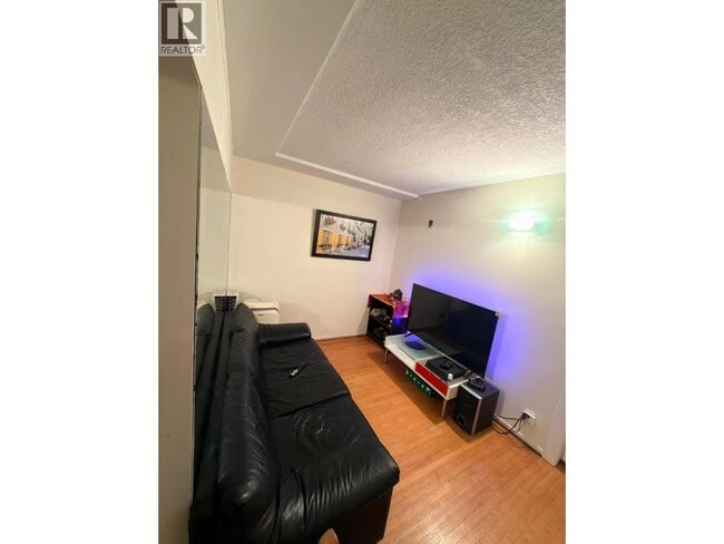 Building Photo - 4722 Ridgelawn Dr