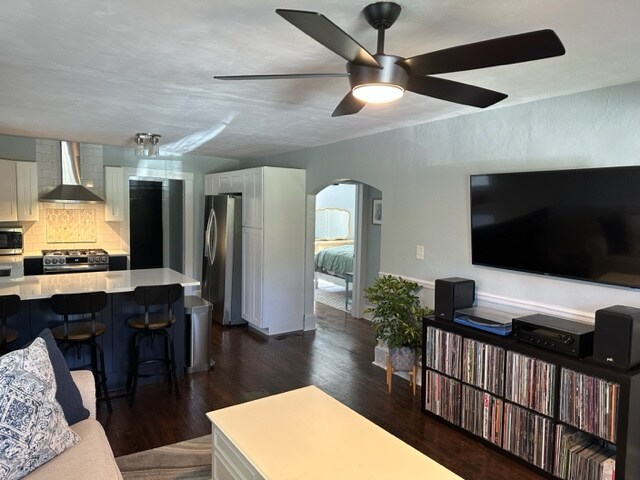 Foto del edificio - 2214 Barnett Ave