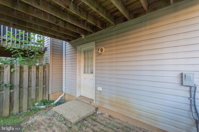 Building Photo - 146 Quartz Rd