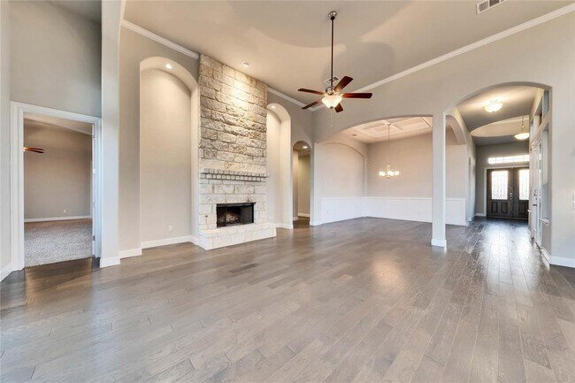 Foto del edificio - 121 Bluff Woods Dr
