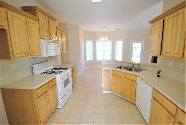Building Photo - 1000 Chapel Station Dr