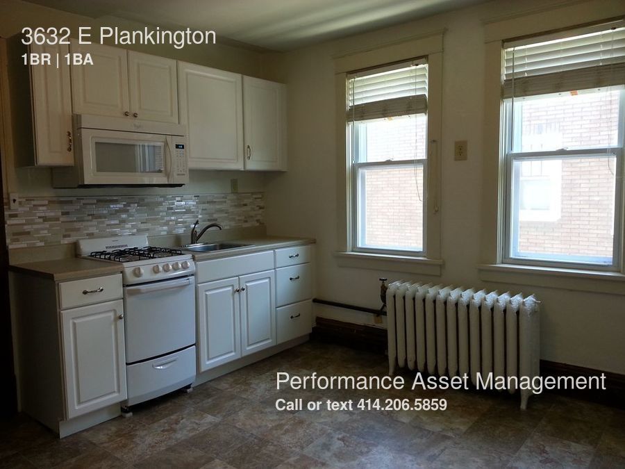 3632 E Plankinton Ave, Cudahy, WI 53110 Room for Rent in Cudahy, WI