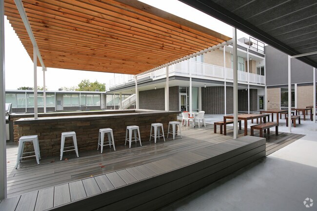 Foto del edificio - JP II Commons | University Student Suites