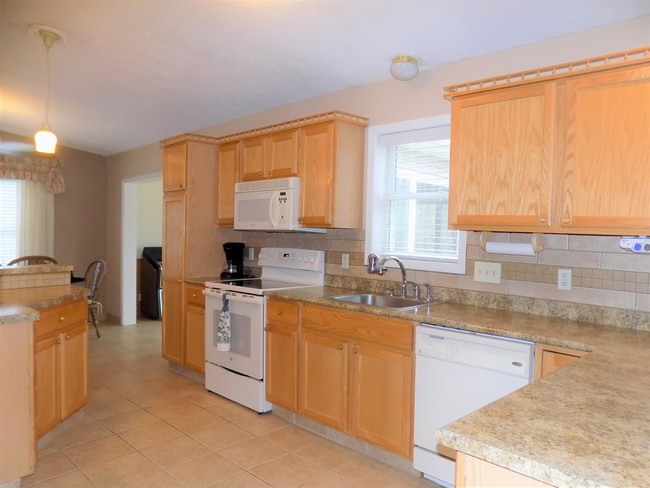 Building Photo - 43 Beechnut Dr