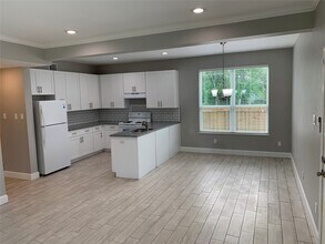 Building Photo - 4221 Alvin St