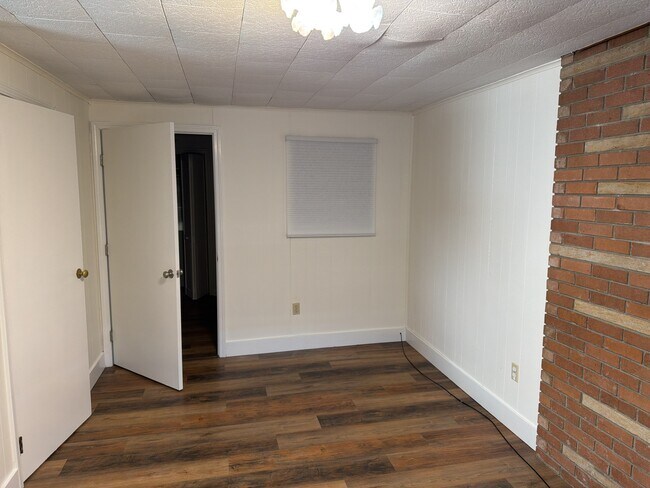 Foto del edificio - 273 Opperman Dr