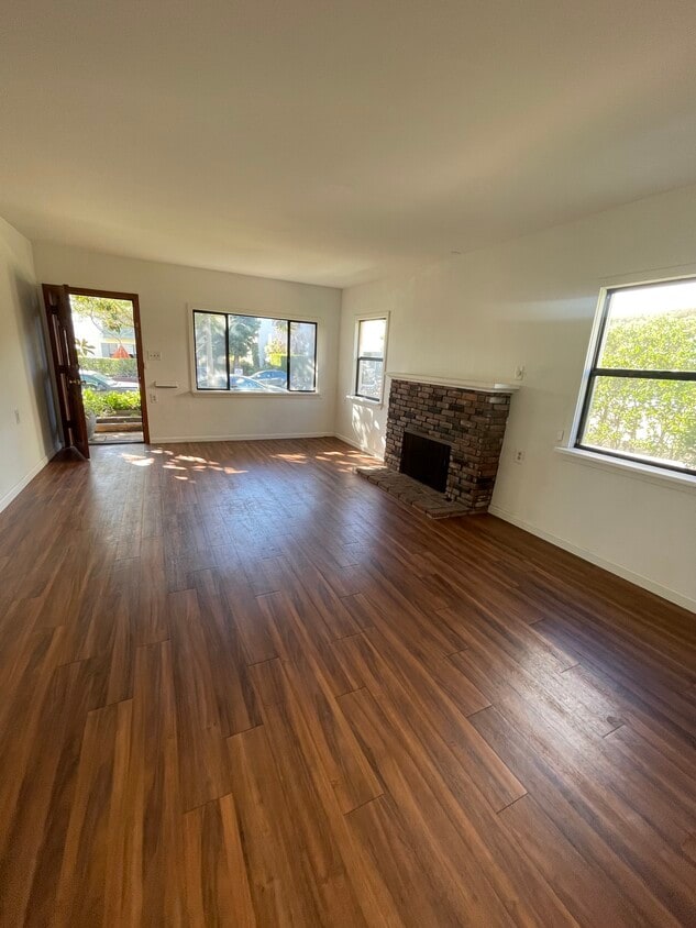 Living Room with Fireplace - 1137 23rd St