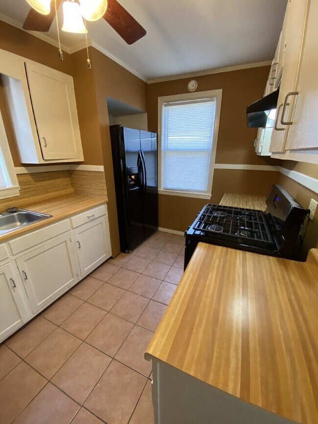 Foto del edificio - 6709 Rockwood Rd