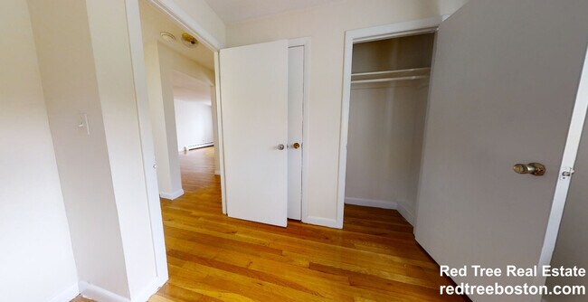 Foto del edificio - 122 Dustin St