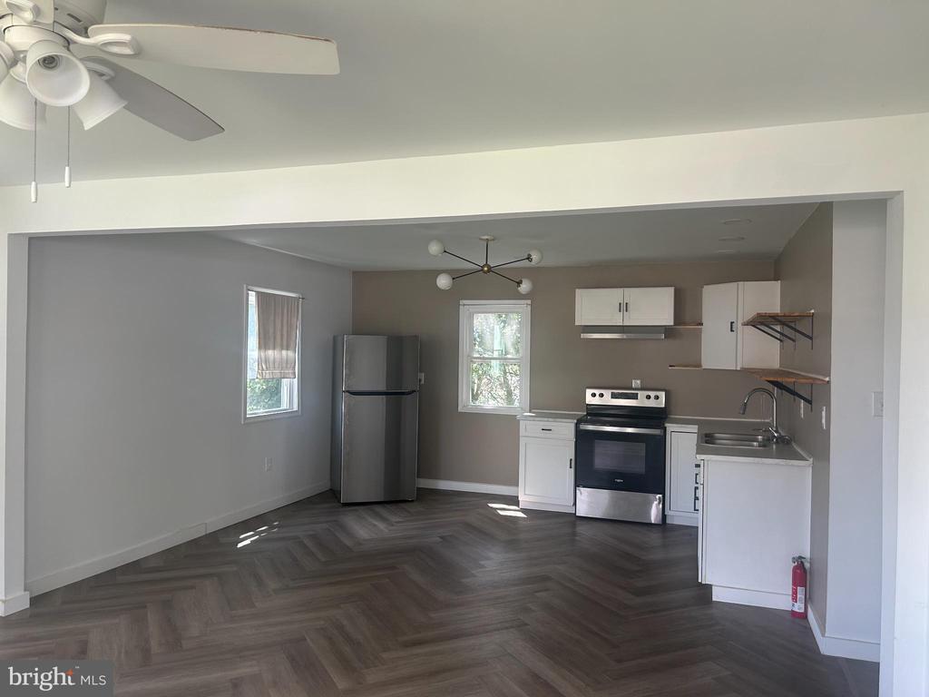 Foto principal - 726 W 15th St