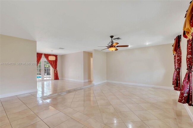 Foto del edificio - 8275 SW 206th Terrace