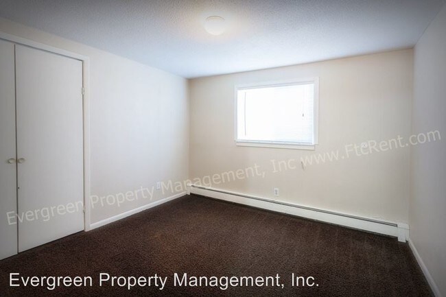 Building Photo - 3006 Sunset Dr