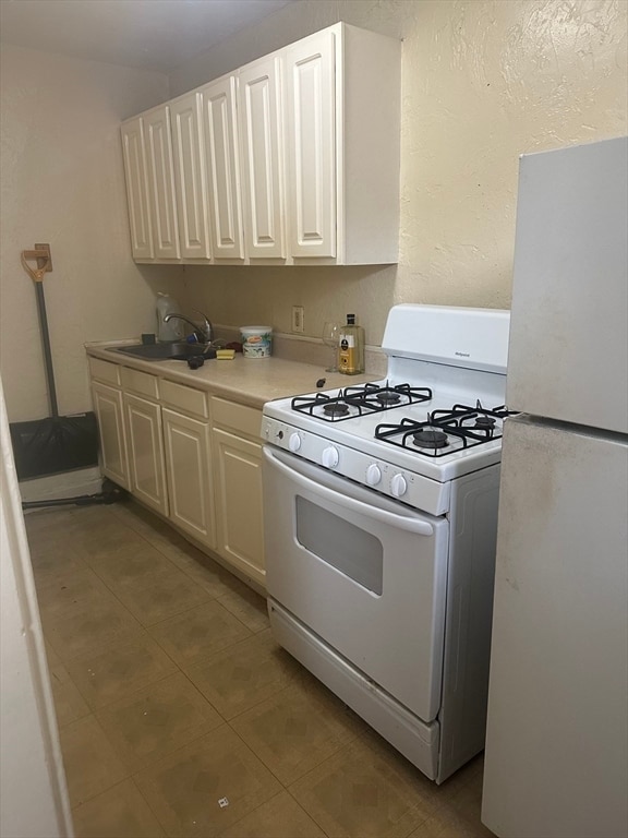 Foto del edificio - 291 Newport Ave