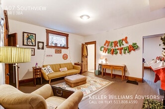 Building Photo - 407 Southview