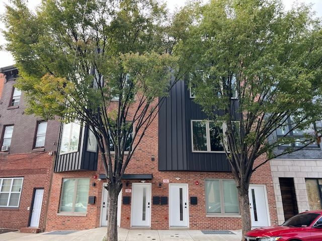 Foto del edificio - 2554 Frankford Ave