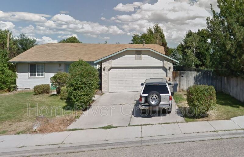 Primary Photo - 9967 W Lupine St