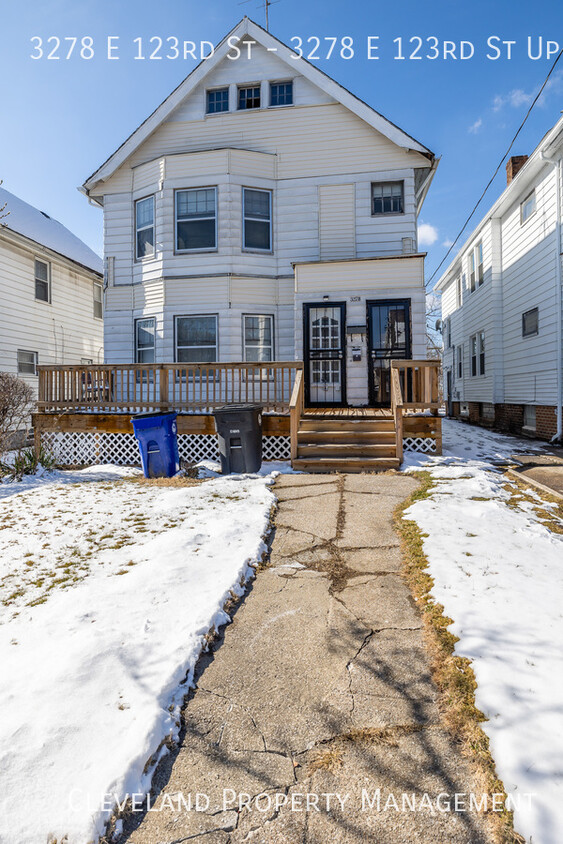 Primary Photo - Spacious Cleveland Duplex