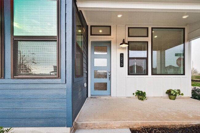 Foto del edificio - 1213 Mercantile St